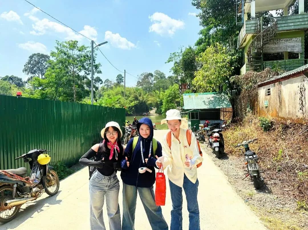 Một buổi sáng bắt đầu giữa rừng